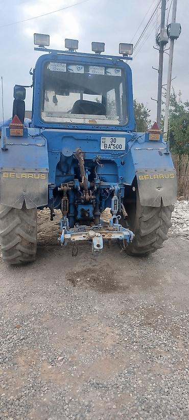 masin loqolari: Belarus MTZ traktoru – mavi rəngdə, kabinəli. Texniki xüsusiyyətlər — 3