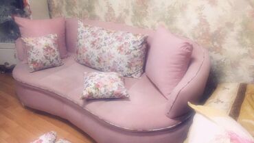 divan kreslo ortuyu: Divan, İşlənmiş, Açılmayan, Bazasız, Vеlur parça, Çatdırılma yoxdur