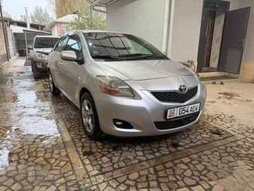 Toyota: Toyota Yaris: 2011 г., 1.5 л, Вариатор, Бензин, Седан — 2