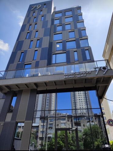Офисы: Сдаю Офис, 40 м², В бизнес центре, 1 линия