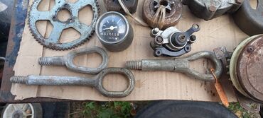 Ostali motocikli i skuteri: Delovi razno — 16