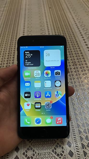 Apple iPhone: IPhone 8 Plus, 64 GB, Black Titanium — 1