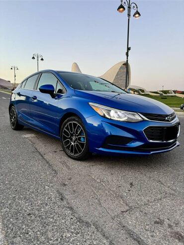 Chevrolet Cruze: 1.4 л | 2017 г. 104000 км Хэтчбэк
