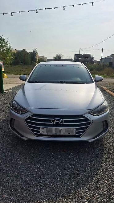 disk ve teker type 1: Hyundai Elantra – gümüş rəngli sedan Texniki və dizayn — 2