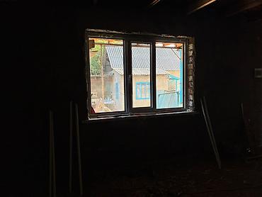 Пластиковое окно ПВХ с поворотно-откидной створкой - Трёхстворчатое