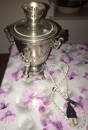 ucuz şirəcəkən: Elektri̇k samovar 35 yaşı var qiymət: 250 azn: cəmi 4dəfə i̇stifadə