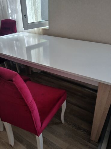 Masa və oturacaq dəstləri: Qonaq otağı üçün, Açılmayan, Kvadrat masa, 4 stul
