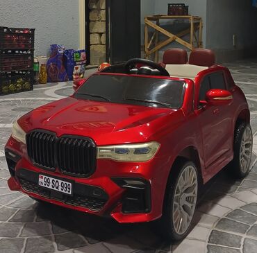 Uşaq üçün elektrik maşınları: Uşaq üçün elektrikli mini avtomobil – qırmızı rəngdə, SUV tipli model — 7