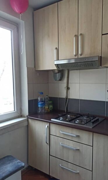 г каракол квартира: 1 бөлмө, 32 кв. м, 104-серия, 2 кабат, Косметикалык ремонт