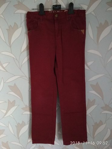 женская одежда двойка: Джинсы и брюки, цвет - Красный, Б/у