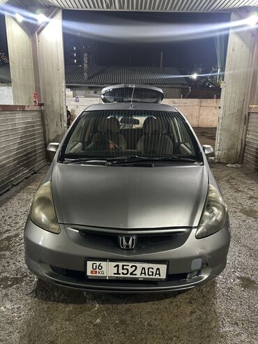 срочно продать машину: Honda Fit: 2003 г., 1.3 л, Вариатор, Бензин, Седан