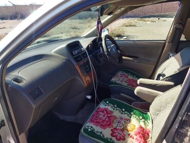 Toyota: Toyota Gaia: 2003 г., 2 л, Автомат, Бензин, Минивэн — 8