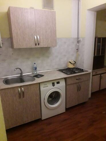 Uzunmüddətli kirayə mənzillər: Binəqədi rayonu,9 cu mikrorayonda,pajarninin yanında,2 otaqlı, orta — 5