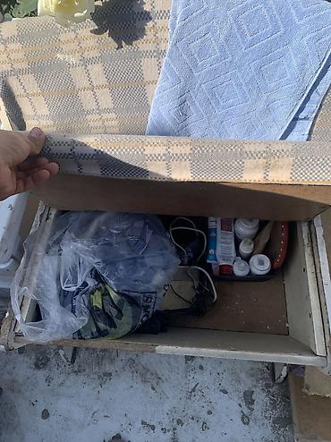 комод распродажа: Цена за 3шт Продаю 2 тумбочки пластик и дерево и Кресло с отсеком для — 2
