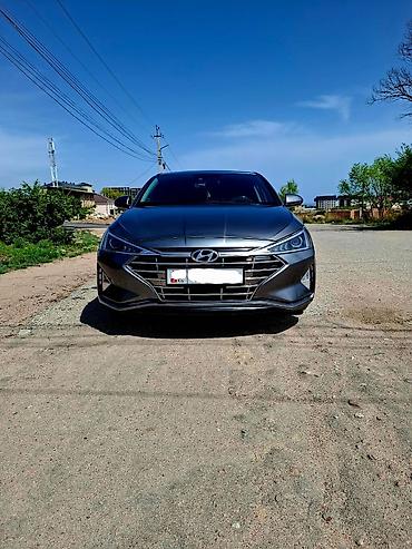 Hyundai Elantra: 2019 г., 2 л, Бензин, Седан