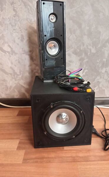 дисплей телефона fly fs520 selfie 1: Salam tecılı satılır edıfıer x600 sabwoofer,ıslekdı problemı