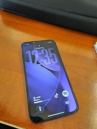 iphone 11 elde: IPhone 13, 128 GB, Qara, Face ID, Simsiz şarj — 2