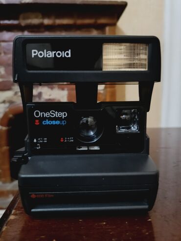 redim not 8: Polaroid OneStep Closeup ani fotoaparatı. Bu klassik ani fotoaparat