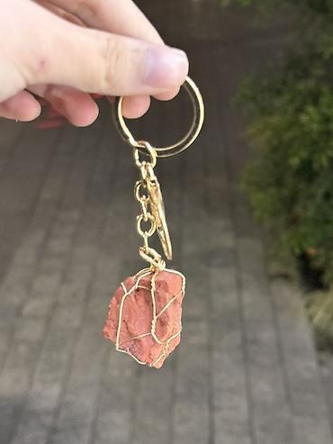 tebii daş: Təbii daşlı dekorativ açarlıq - Material: Qızılı rəngli metal halqa — 2