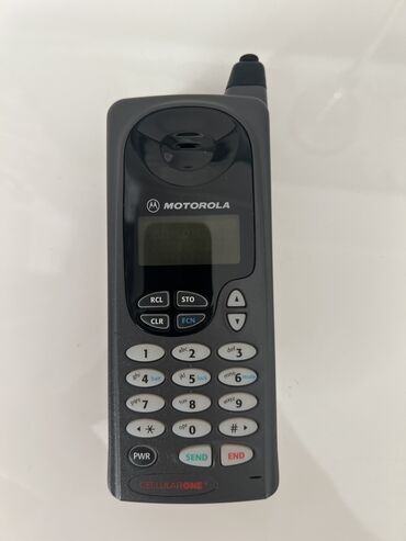 i̇şlənmiş telefonlar: Lap köhnə Motorola 100 manat Adapteri yoxdur, kabura üstündə