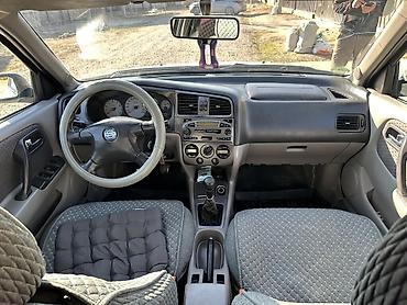 skoda octavia: Nissan Primera: 2001 г., 2 л, Механика, Бензин, Седан — 5