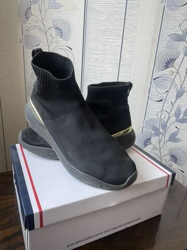 Makasin və loferlər: Zara, Ölçü: 40, rəng - Qara, İşlənmiş