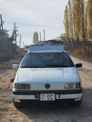 Volkswagen: Volkswagen Passat: 1993 г., 1.8 л, Механика, Бензин, Универсал