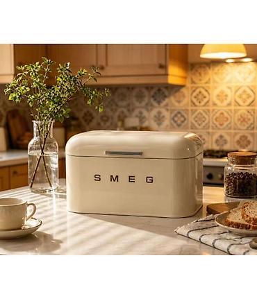 Хлебница SMEG с крышкой — стильный ретро-аксессуар для кухни и удобный