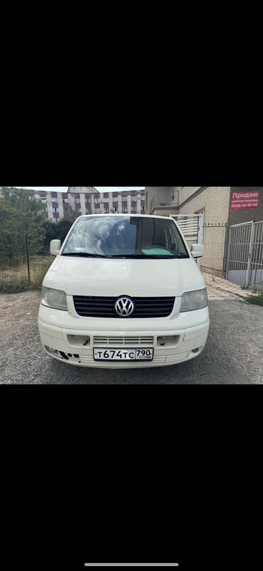 грузовой volkswagen: Volkswagen Transporter: 2010 г., 2 л, Механика, Дизель, Бус