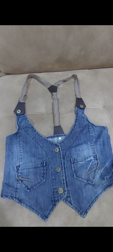 Dəstlər, kostyumlar: Qadın geyimleri 9 aznden baslayir. bir nece geyim alana endirim ve — 19