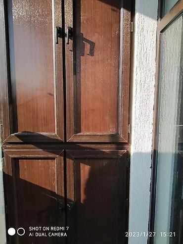 balkon şkaf: Balkon üçün plastik şkafların yığılması və quraşdırılması Ağ rəngdə 90 — 3