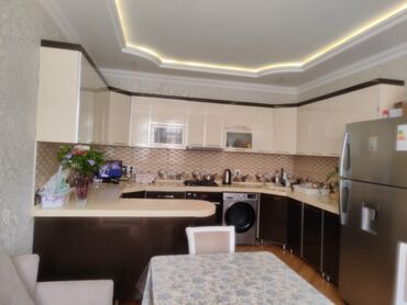 metbex kafeli: Metbex mebeli 800 azn satilir.Yaxşı veziyetdedir. Üzeri mermerdir