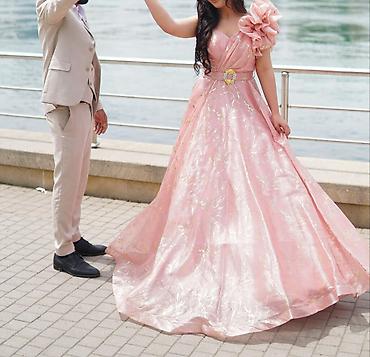 ağ donlar instagram: Zərif ziyafət/gecə geyimi – uzun ətəkli, A-kəsimli model. Pudra-çarxı — 3
