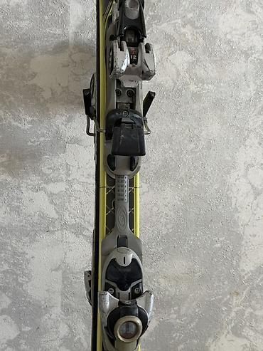 лыжный набор: Горнолыжный комплект Состав: - Карвинговые лыжи Rossignol Carve — 3