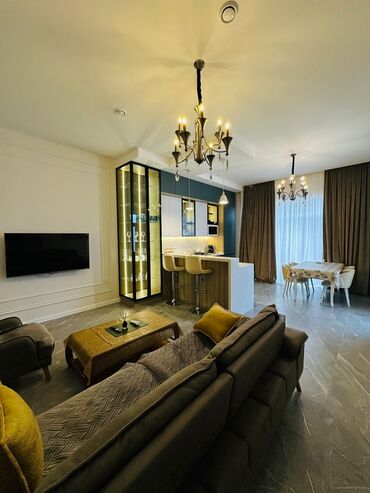 Həyət evləri və villaların satışı: Günlük Bağ evi isti baseyn parnoy hamalı ve bircox şey ile buyurub — 13