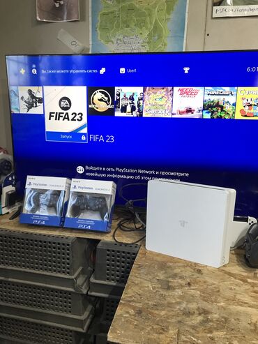 джойстики streetgo: PlayStation 4 slim 500gb прошитая записано 11 игр, приставка привозная