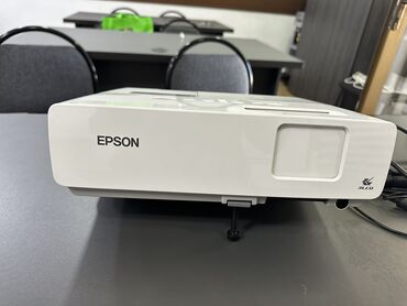 экраны для проекторов xgimi с пультом ду: Продается проектор Epson с экраном 17000сом