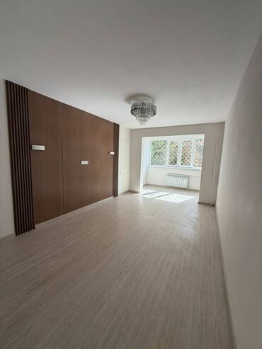 токмок долгосрочная квартира: 2 комнаты, 44 м², 104 серия, 1 этаж, Евроремонт