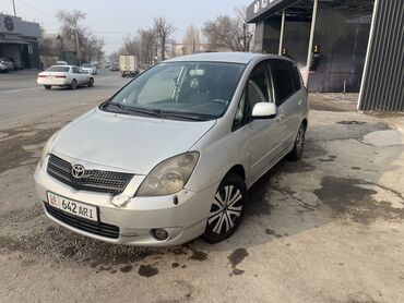 Toyota: Toyota Corolla Verso: 2003 г., 1.8 л, Механика, Бензин, Универсал