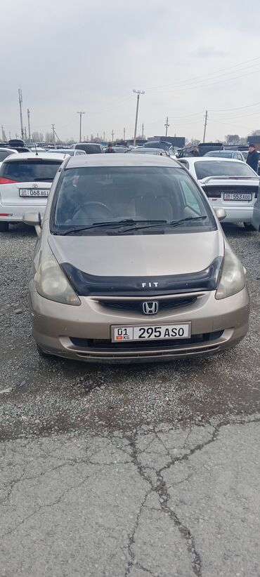 Honda: Honda Fit: 2004 г., 1.3 л, Вариатор, Бензин