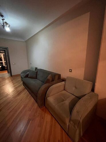 Uzunmüddətli kirayə mənzillər: Nizami metrosuna yaxın 6 mertebeli binanın 4-cu mərtəbəsində yerləşən -da lalafo.az — 8 Uzunmüddətli kirayə mənzillər: Nizami metrosuna yaxın 6 mertebeli binanın 4-cu mərtəbəsində yerləşən — 8