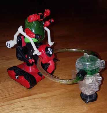 sorc u crkvi: Original cartoon network ben 10 igracka. Masina - vozilo od action