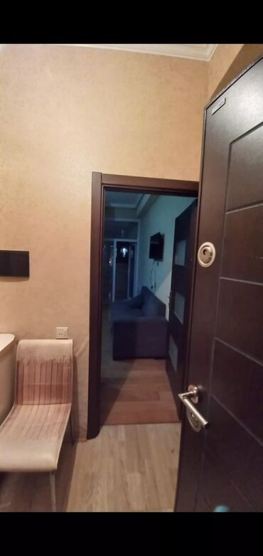 Uzunmüddətli kirayə mənzillər: Xirdalan kohna bazarın yaninda kiristalda 1otaqdan 2ye duzalma temirli -da lalafo.az — 10 Uzunmüddətli kirayə mənzillər: Xirdalan kohna bazarın yaninda kiristalda 1otaqdan 2ye duzalma temirli — 10