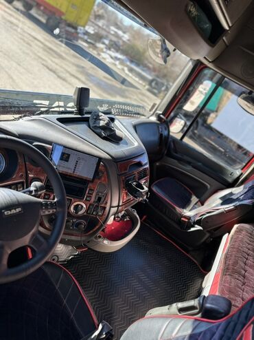 Тягачи: Тягач, DAF, 2012 г., Шторный — 11