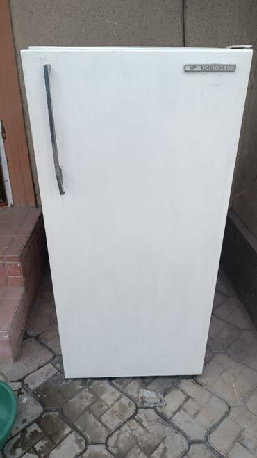 холодильный компрессор: Холодильник Biryusa, Минихолодильник