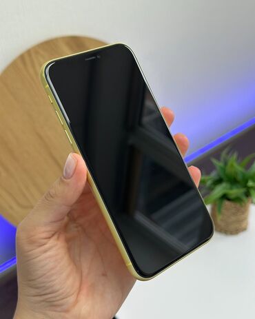беспроводная камера заднего вида: IPhone 11, Б/у, Желтый, В рассрочку