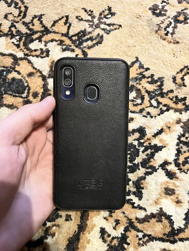 Samsung Galaxy A40, 64 GB