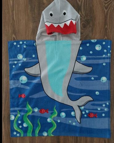 Ostale dečije stvari: Pončo peškir 
Cena: 1499 dinara
60*60 cm — 28