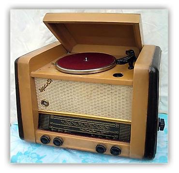 stress carxı: Retro lampalı radio-grammofon “Ural-57” Xüsusiyyətlər: - Lampalı — 4