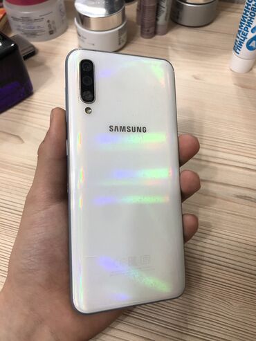 galaxy a50 цена в бишкеке: Samsung A50, Б/у, 64 ГБ, цвет - Белый, 2 SIM